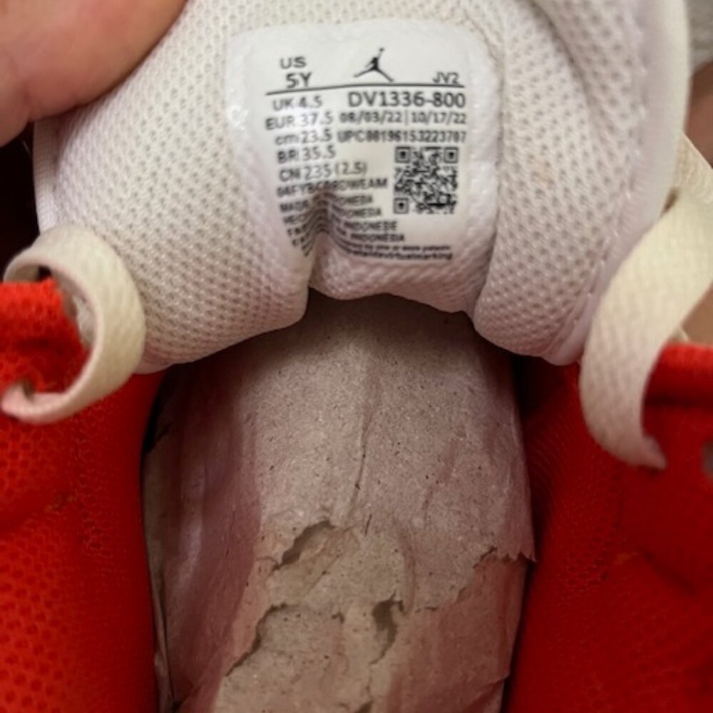 BRAND NEW Nike Air Jordan 1 mid - peach/orange - Picture 9 of 9